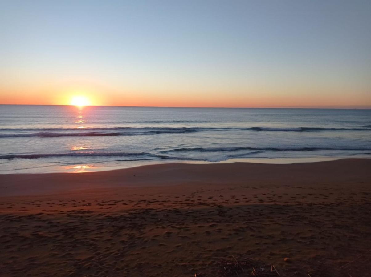 Готель La Riva Lido di Noto Екстер'єр фото